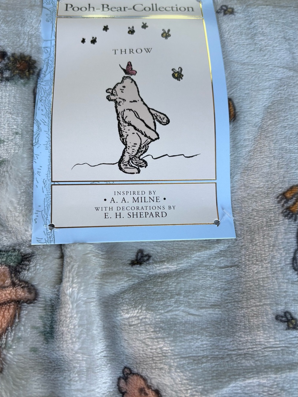 Classic Winnie the Pooh throw blanket size 50x70